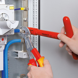 Pliers